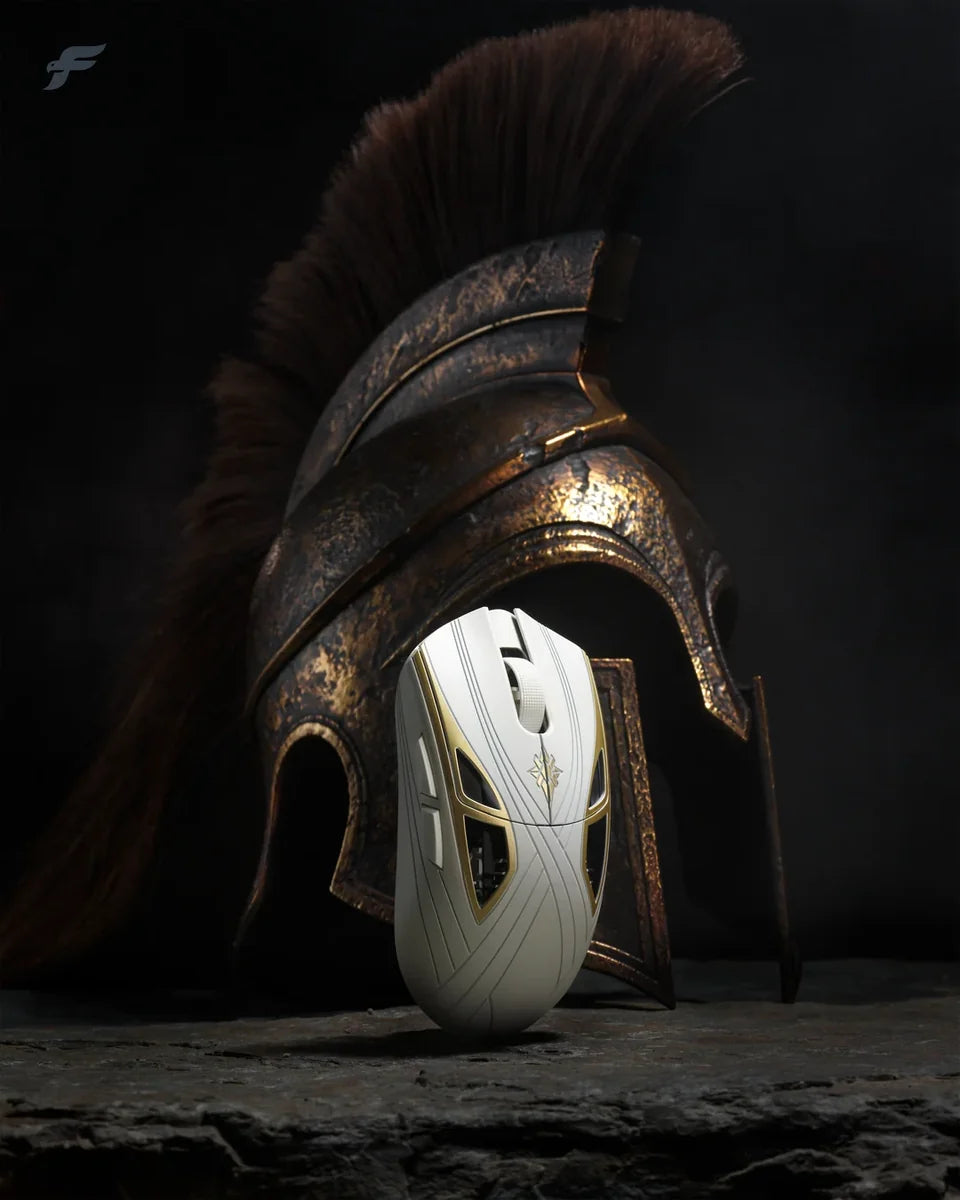 Finalmouse SLX Achilles Son of Thetis, white body with gold trim